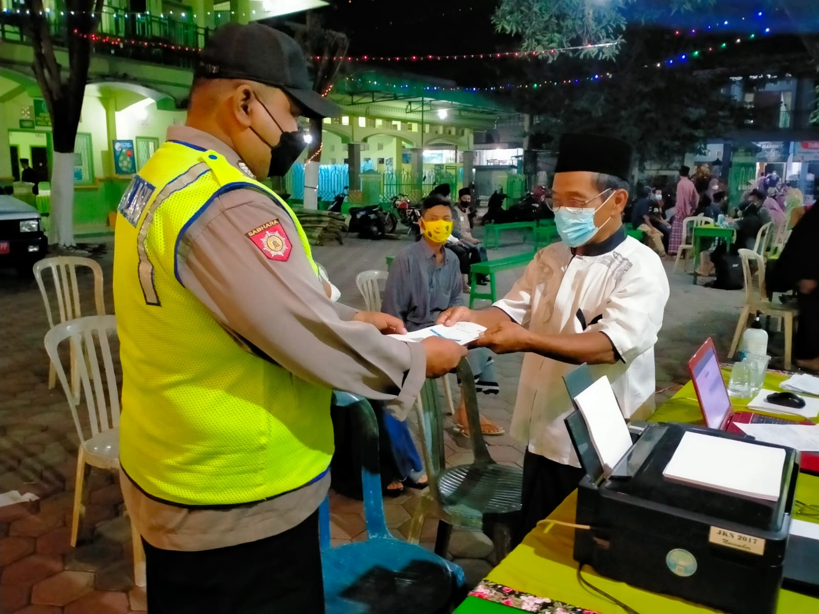 Datangnya bulan suci Ramadhan menjadi semangat bagi Polsek Wonodadi untuk terus meningkatkan akselerasi vaksinasi di wilayah kecamatan Wonodadi.