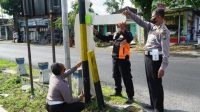 Rambu Peringatan Perlintasan Kereta Api di Blitar Banyak yang Rusak