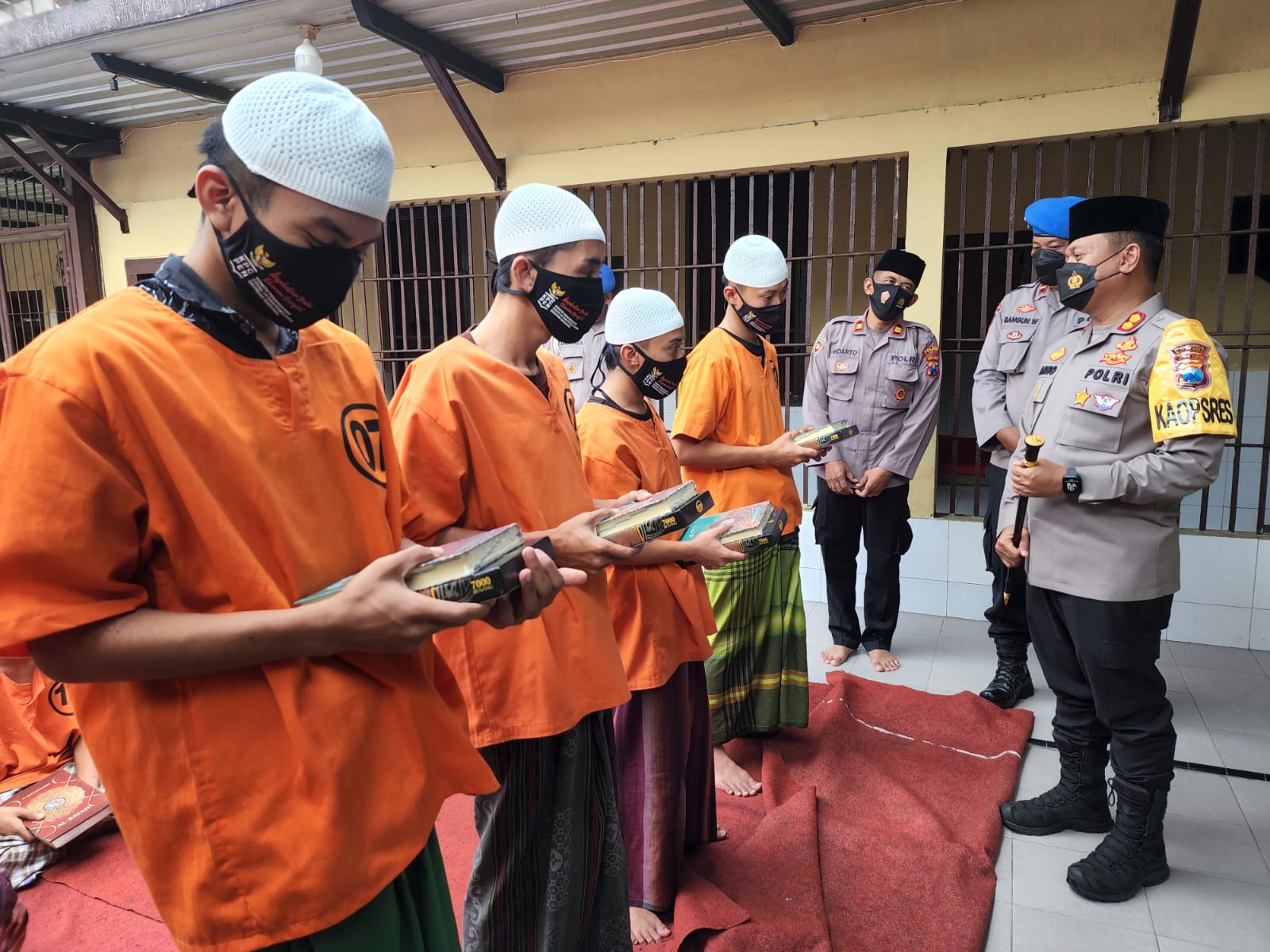 Tingkatkan Keimanan, Tahanan Polres Blitar Kota Ikuti Pesantren Ramadhan