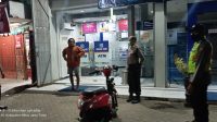 Polsek Sanankulon Cegah Gangguan Kamtibmas Dengan Rutin Melaksanakan Patroli Obvit Perbankan Pada Jam Rawan Kriminalitas.