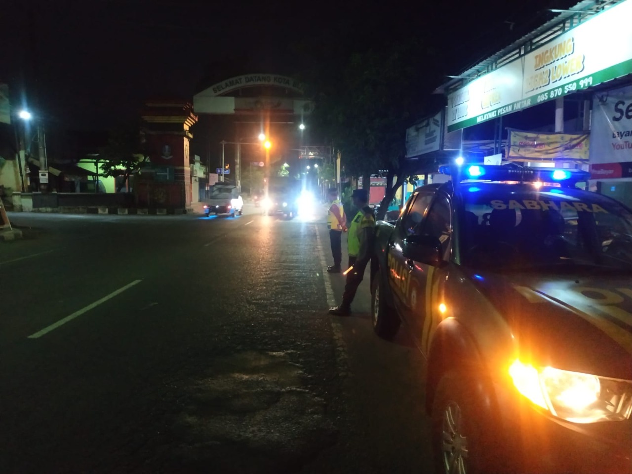 Kegiatan Patroli Malam Hari Polsek Sanankulon Cegah Gangguan Kamtibmas Maupun Kejahatan Jalanan.