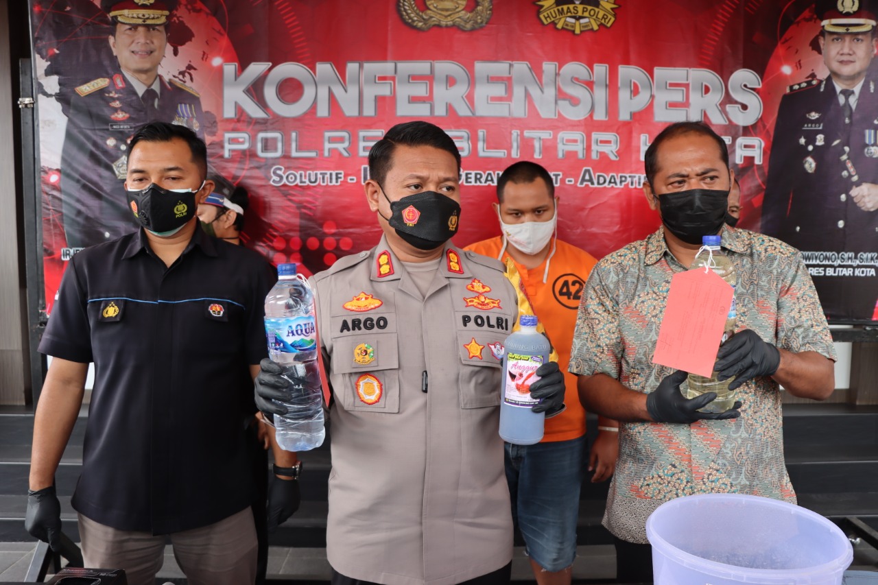 Polisi di Blitar Kota, Tangkap Peracik Miras Oplosan Penyebab 2 Orang Meninggal Dunia