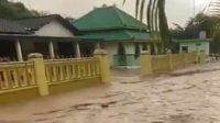 Lagi, Banjir Setinggi 30 cm, Merendam 20 Rumah Warga di Bacem, Sutojayan Blitar