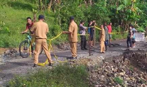 Pembangunjan Infrastruktur Minus, Blitar Selatan Ngotot Memisahkandiri dari Kabupaten